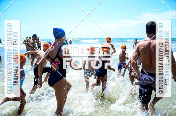 Buy your photos of the eventCircuito Triple Crown de Nata��o -  Etapa Barra Velha -  4k 2k 600m e 200m/Kids on Fotop