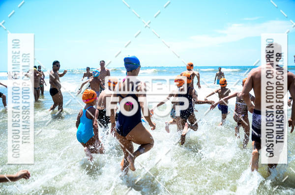 Buy your photos of the eventCircuito Triple Crown de Nata��o -  Etapa Barra Velha -  4k 2k 600m e 200m/Kids on Fotop