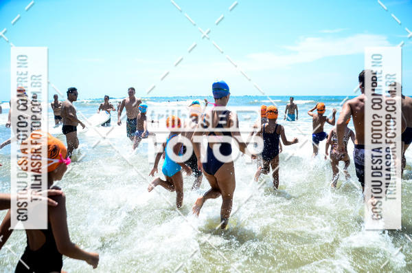 Buy your photos of the eventCircuito Triple Crown de Nata��o -  Etapa Barra Velha -  4k 2k 600m e 200m/Kids on Fotop