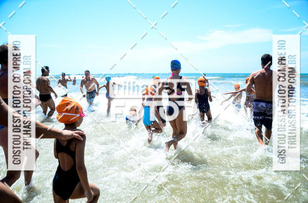 Buy your photos of the eventCircuito Triple Crown de Nata��o -  Etapa Barra Velha -  4k 2k 600m e 200m/Kids on Fotop