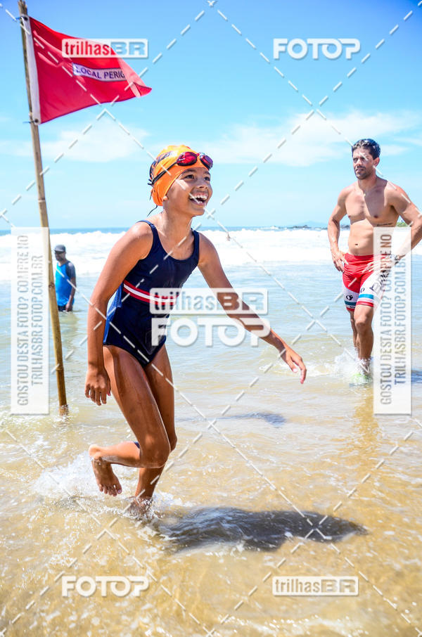 Buy your photos of the eventCircuito Triple Crown de Nata��o -  Etapa Barra Velha -  4k 2k 600m e 200m/Kids on Fotop