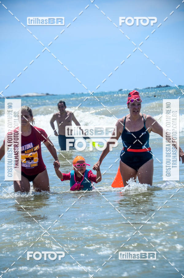 Buy your photos of the eventCircuito Triple Crown de Nata��o -  Etapa Barra Velha -  4k 2k 600m e 200m/Kids on Fotop