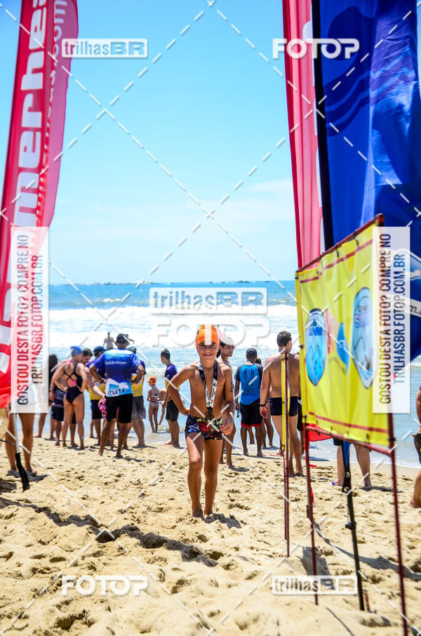 Buy your photos of the eventCircuito Triple Crown de Nata��o -  Etapa Barra Velha -  4k 2k 600m e 200m/Kids on Fotop