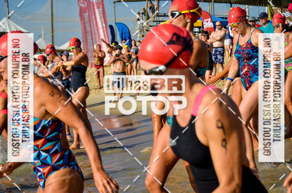 Buy your photos of the eventCircuito Triple Crown de Nata��o -  Etapa Barra Velha -  4k 2k 600m e 200m/Kids on Fotop