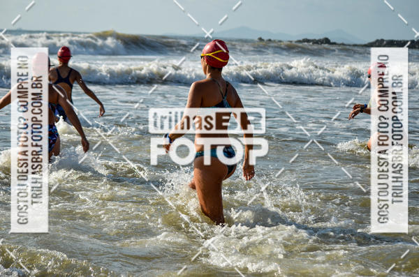 Buy your photos of the eventCircuito Triple Crown de Nata��o -  Etapa Barra Velha -  4k 2k 600m e 200m/Kids on Fotop