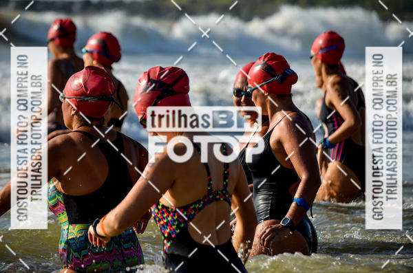 Buy your photos of the eventCircuito Triple Crown de Nata��o -  Etapa Barra Velha -  4k 2k 600m e 200m/Kids on Fotop