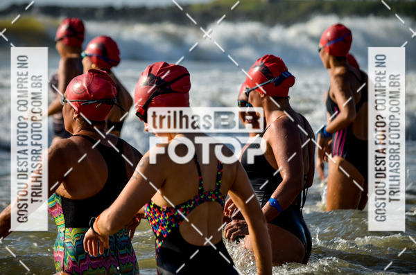 Buy your photos of the eventCircuito Triple Crown de Nata��o -  Etapa Barra Velha -  4k 2k 600m e 200m/Kids on Fotop