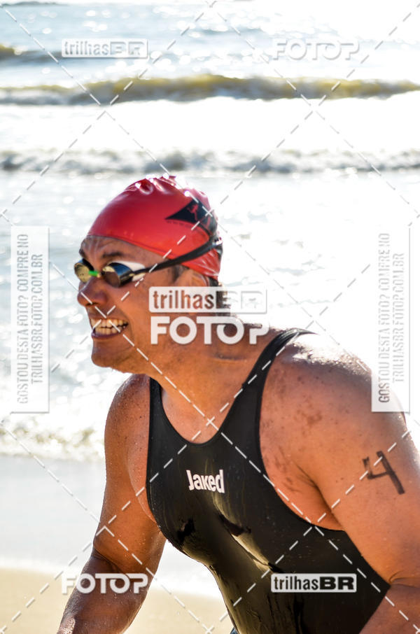Buy your photos of the eventCircuito Triple Crown de Nata��o -  Etapa Barra Velha -  4k 2k 600m e 200m/Kids on Fotop