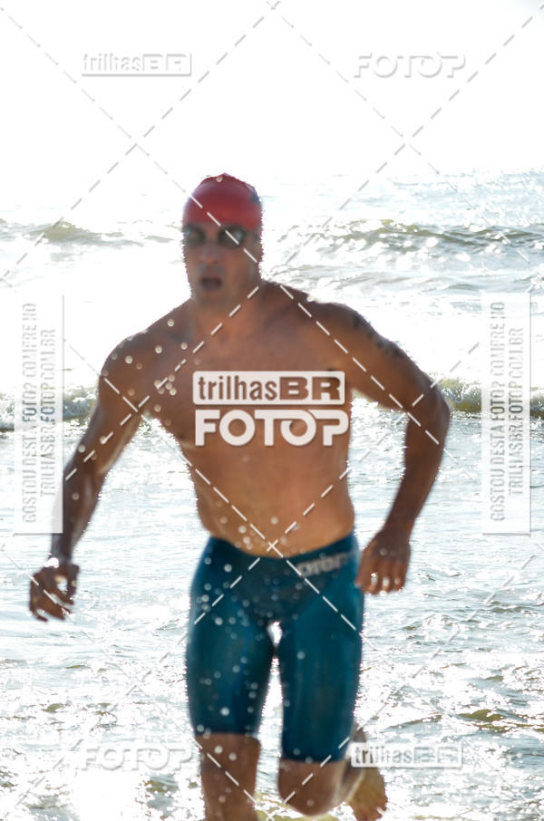 Buy your photos of the eventCircuito Triple Crown de Nata��o -  Etapa Barra Velha -  4k 2k 600m e 200m/Kids on Fotop