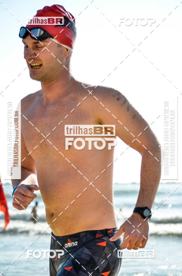 Buy your photos of the eventCircuito Triple Crown de Nata��o -  Etapa Barra Velha -  4k 2k 600m e 200m/Kids on Fotop