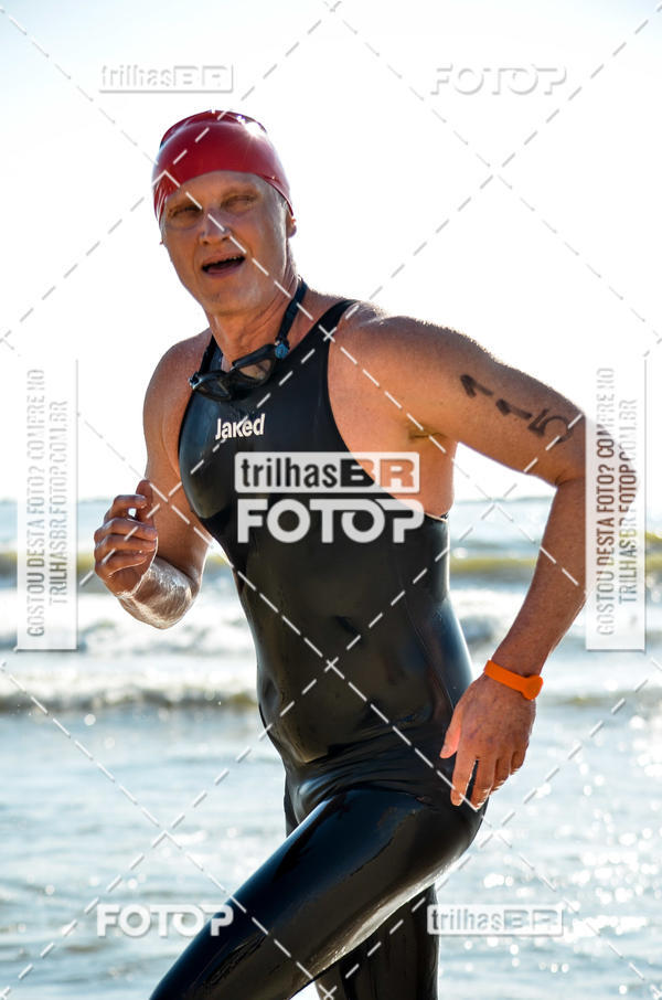 Buy your photos of the eventCircuito Triple Crown de Nata��o -  Etapa Barra Velha -  4k 2k 600m e 200m/Kids on Fotop