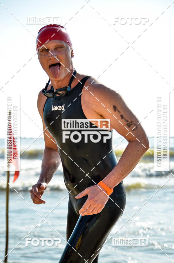 Buy your photos of the eventCircuito Triple Crown de Nata��o -  Etapa Barra Velha -  4k 2k 600m e 200m/Kids on Fotop