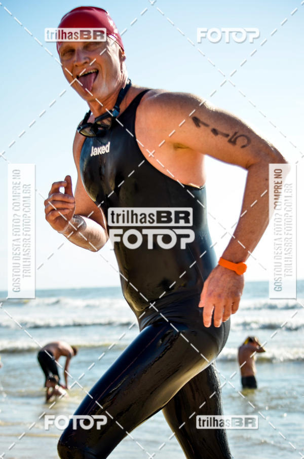 Buy your photos of the eventCircuito Triple Crown de Nata��o -  Etapa Barra Velha -  4k 2k 600m e 200m/Kids on Fotop