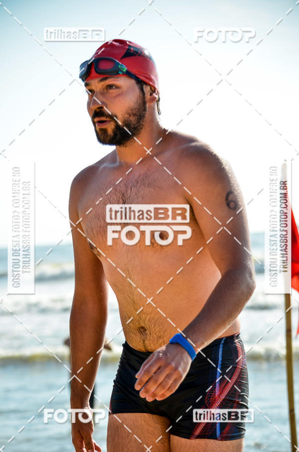 Buy your photos of the eventCircuito Triple Crown de Nata��o -  Etapa Barra Velha -  4k 2k 600m e 200m/Kids on Fotop