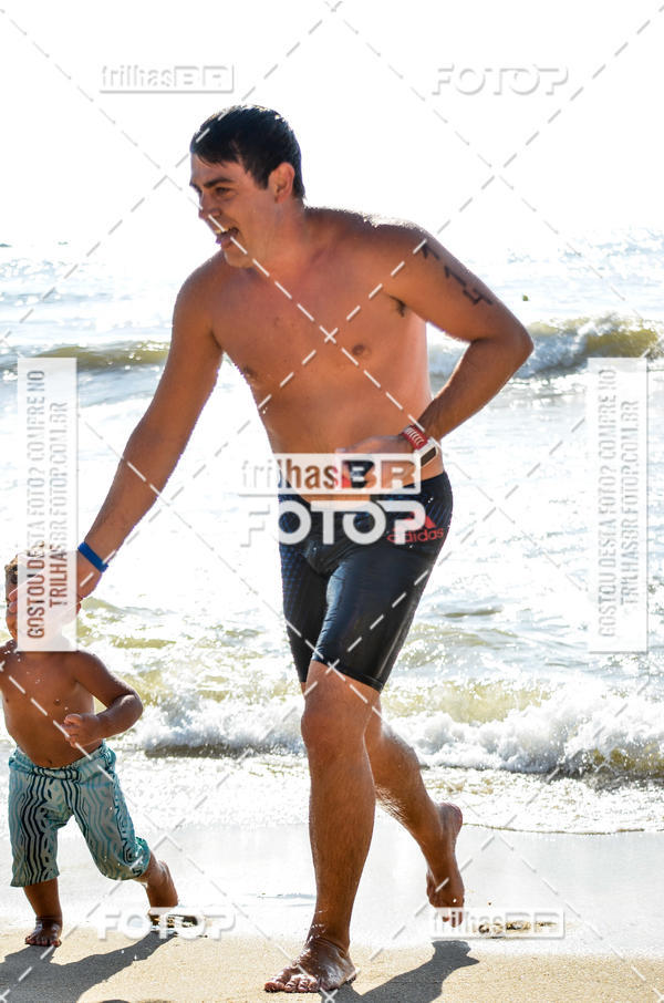 Buy your photos of the eventCircuito Triple Crown de Nata��o -  Etapa Barra Velha -  4k 2k 600m e 200m/Kids on Fotop