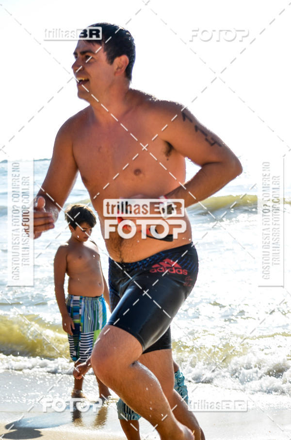 Buy your photos of the eventCircuito Triple Crown de Nata��o -  Etapa Barra Velha -  4k 2k 600m e 200m/Kids on Fotop