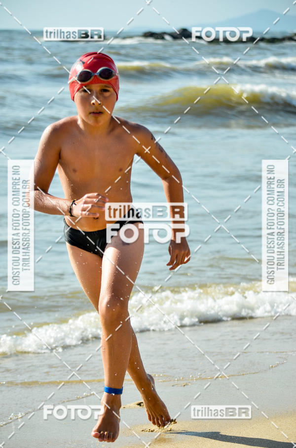 Buy your photos of the eventCircuito Triple Crown de Nata��o -  Etapa Barra Velha -  4k 2k 600m e 200m/Kids on Fotop