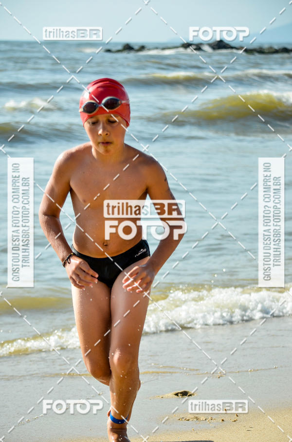 Buy your photos of the eventCircuito Triple Crown de Nata��o -  Etapa Barra Velha -  4k 2k 600m e 200m/Kids on Fotop