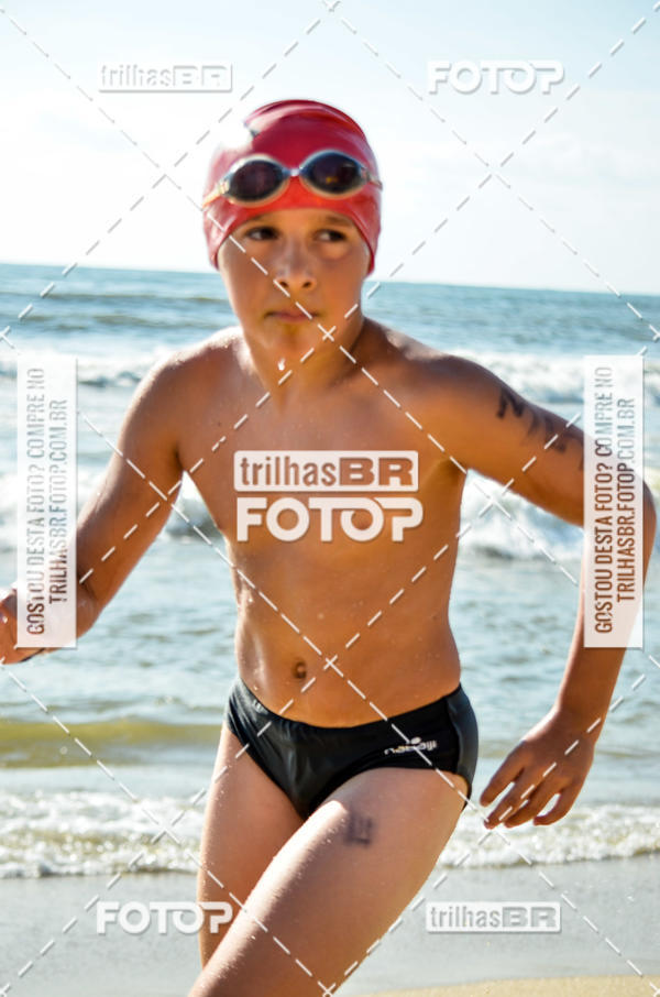 Buy your photos of the eventCircuito Triple Crown de Nata��o -  Etapa Barra Velha -  4k 2k 600m e 200m/Kids on Fotop