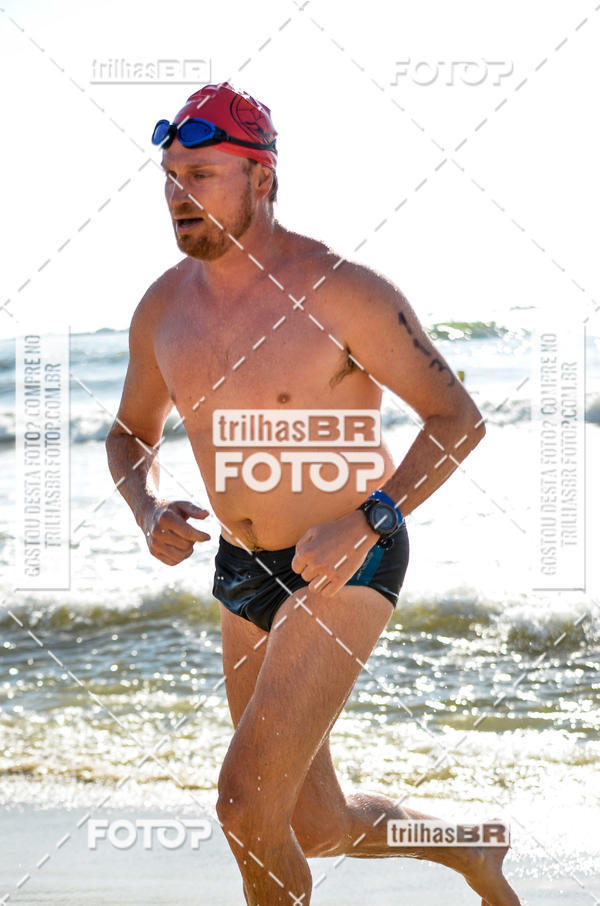 Buy your photos of the eventCircuito Triple Crown de Nata��o -  Etapa Barra Velha -  4k 2k 600m e 200m/Kids on Fotop