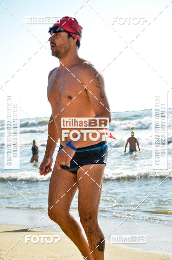 Buy your photos of the eventCircuito Triple Crown de Nata��o -  Etapa Barra Velha -  4k 2k 600m e 200m/Kids on Fotop