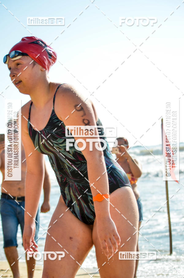 Buy your photos of the eventCircuito Triple Crown de Nata��o -  Etapa Barra Velha -  4k 2k 600m e 200m/Kids on Fotop