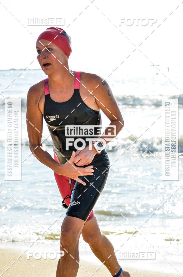 Buy your photos of the eventCircuito Triple Crown de Nata��o -  Etapa Barra Velha -  4k 2k 600m e 200m/Kids on Fotop