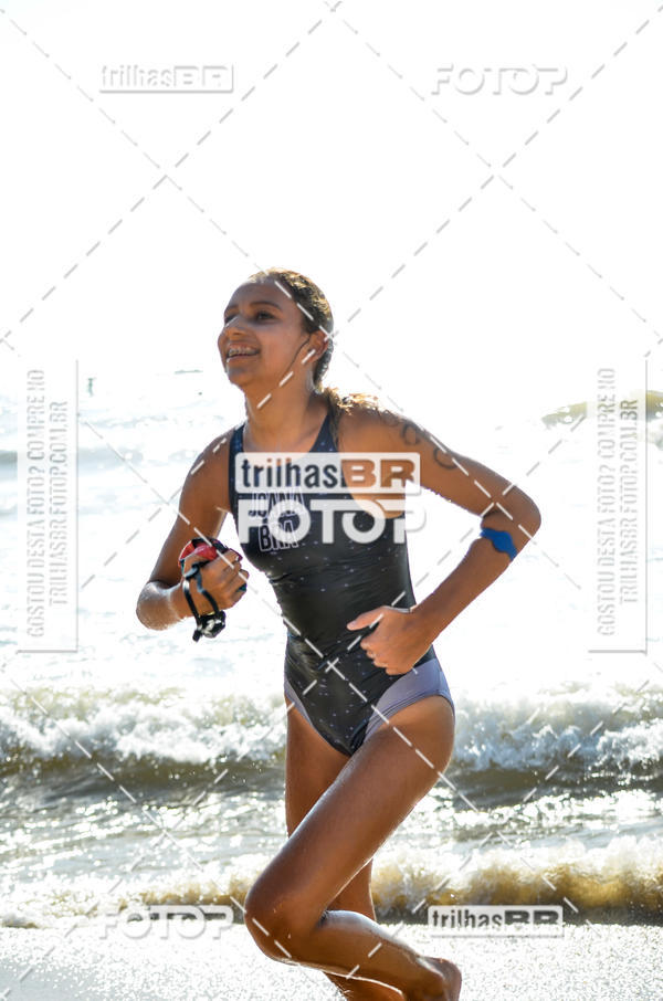 Buy your photos of the eventCircuito Triple Crown de Nata��o -  Etapa Barra Velha -  4k 2k 600m e 200m/Kids on Fotop