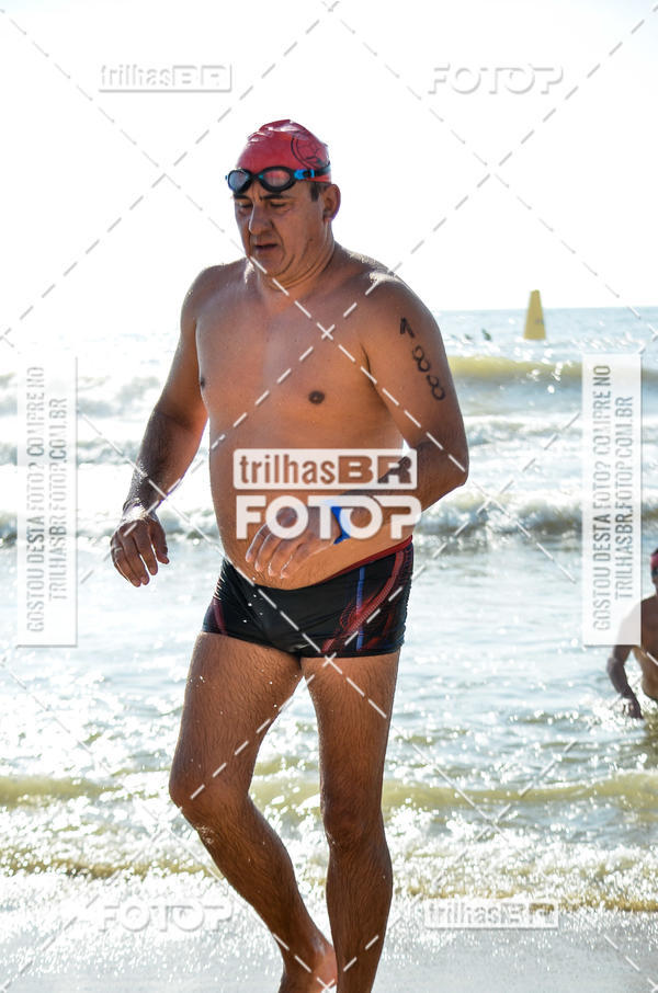 Buy your photos of the eventCircuito Triple Crown de Nata��o -  Etapa Barra Velha -  4k 2k 600m e 200m/Kids on Fotop