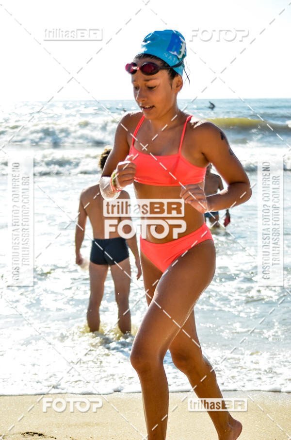 Buy your photos of the eventCircuito Triple Crown de Nata��o -  Etapa Barra Velha -  4k 2k 600m e 200m/Kids on Fotop