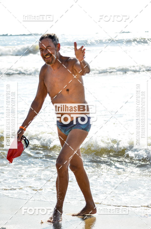 Buy your photos of the eventCircuito Triple Crown de Nata��o -  Etapa Barra Velha -  4k 2k 600m e 200m/Kids on Fotop