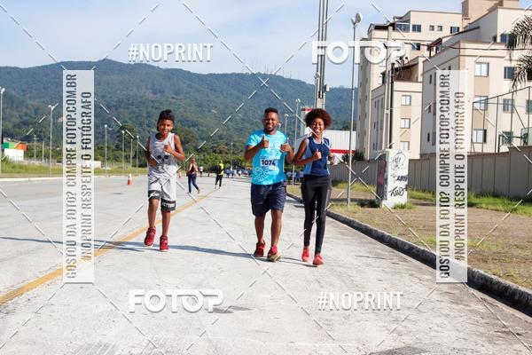 Buy your photos of the eventCORRIDA SOLIDARIA SANTA CASA on Fotop