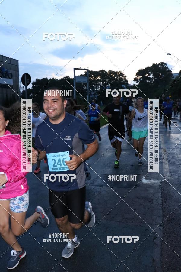 Buy your photos of the eventCorrida da Lua Cheia - Parque Barigui on Fotop