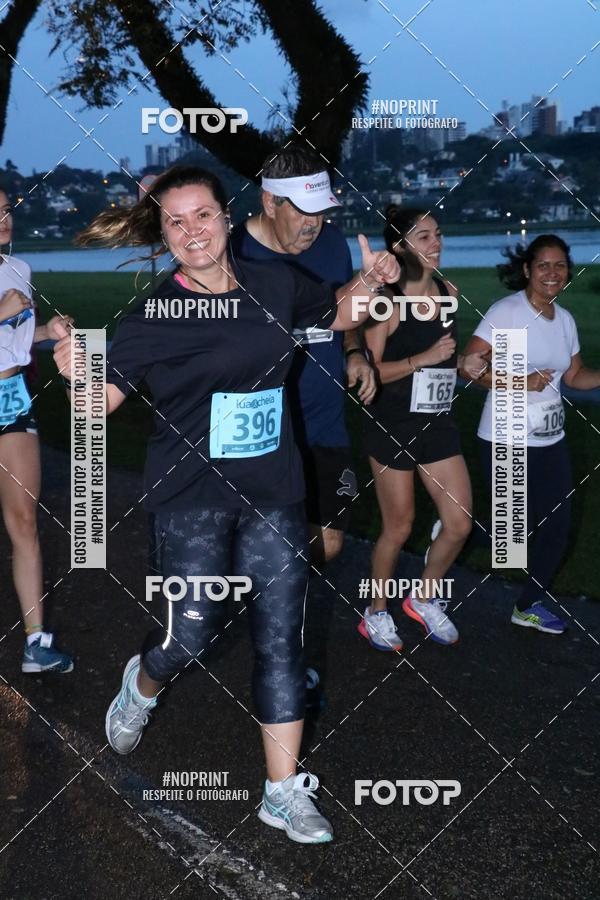 Buy your photos of the eventCorrida da Lua Cheia - Parque Barigui on Fotop