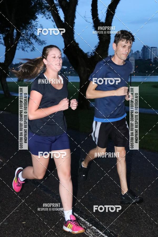 Buy your photos of the eventCorrida da Lua Cheia - Parque Barigui on Fotop