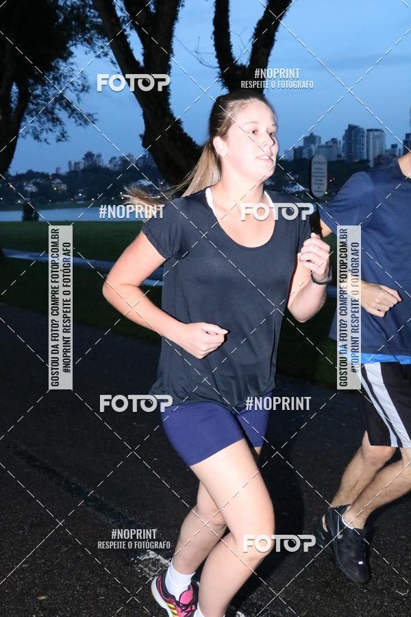 Buy your photos of the eventCorrida da Lua Cheia - Parque Barigui on Fotop