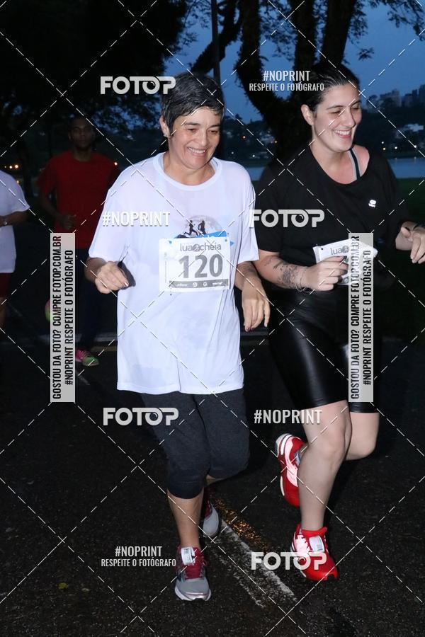Buy your photos of the eventCorrida da Lua Cheia - Parque Barigui on Fotop