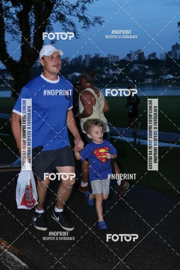 Buy your photos of the eventCorrida da Lua Cheia - Parque Barigui on Fotop