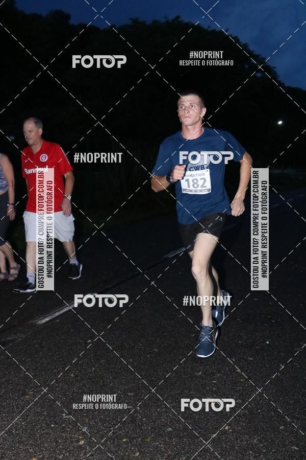 Buy your photos of the eventCorrida da Lua Cheia - Parque Barigui on Fotop