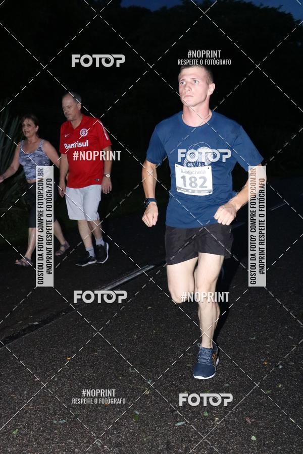 Buy your photos of the eventCorrida da Lua Cheia - Parque Barigui on Fotop