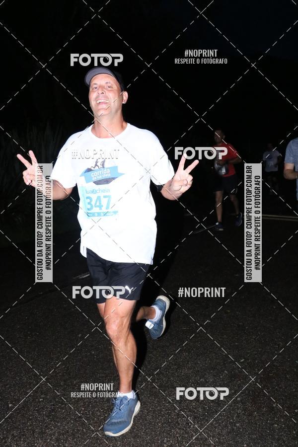 Buy your photos of the eventCorrida da Lua Cheia - Parque Barigui on Fotop