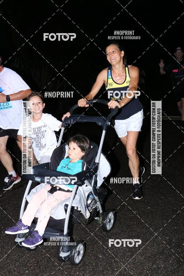 Buy your photos of the eventCorrida da Lua Cheia - Parque Barigui on Fotop