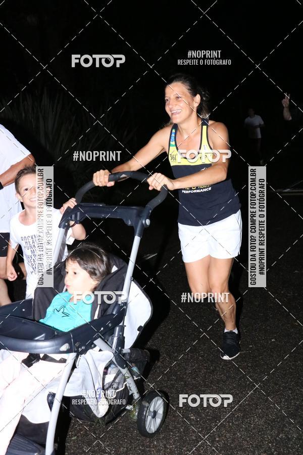 Buy your photos of the eventCorrida da Lua Cheia - Parque Barigui on Fotop