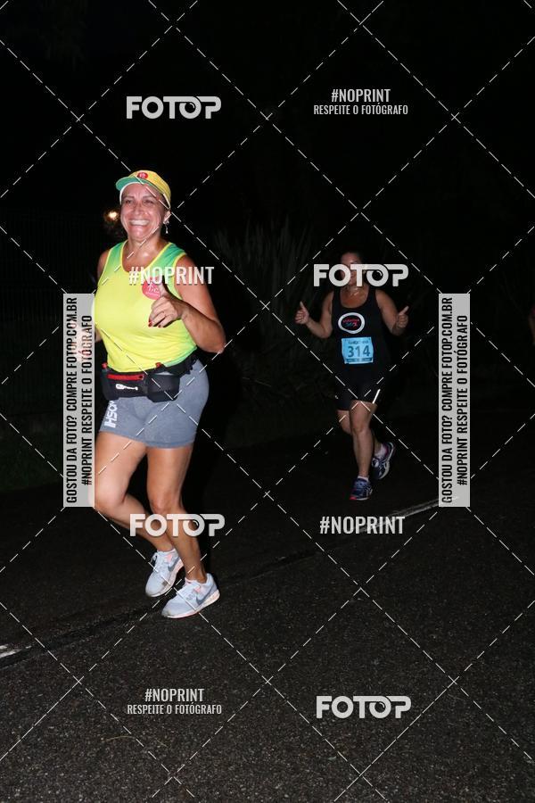 Buy your photos of the eventCorrida da Lua Cheia - Parque Barigui on Fotop