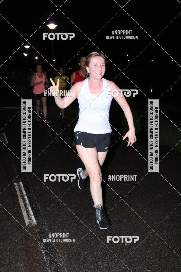 Buy your photos of the eventCorrida da Lua Cheia - Parque Barigui on Fotop