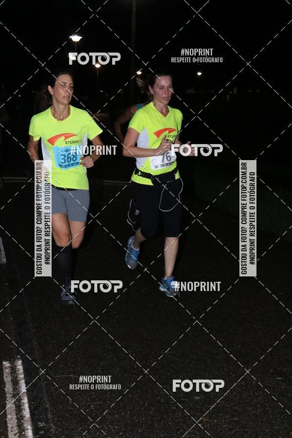 Buy your photos of the eventCorrida da Lua Cheia - Parque Barigui on Fotop