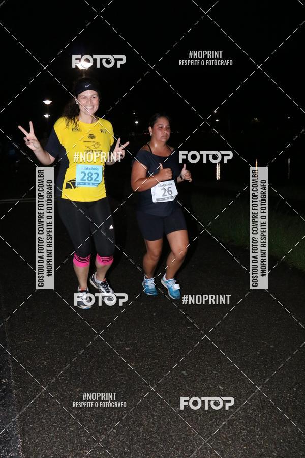 Buy your photos of the eventCorrida da Lua Cheia - Parque Barigui on Fotop