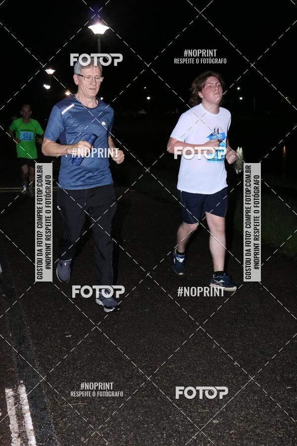 Buy your photos of the eventCorrida da Lua Cheia - Parque Barigui on Fotop
