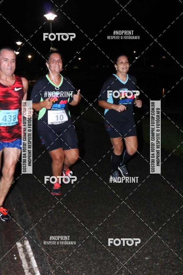 Buy your photos of the eventCorrida da Lua Cheia - Parque Barigui on Fotop
