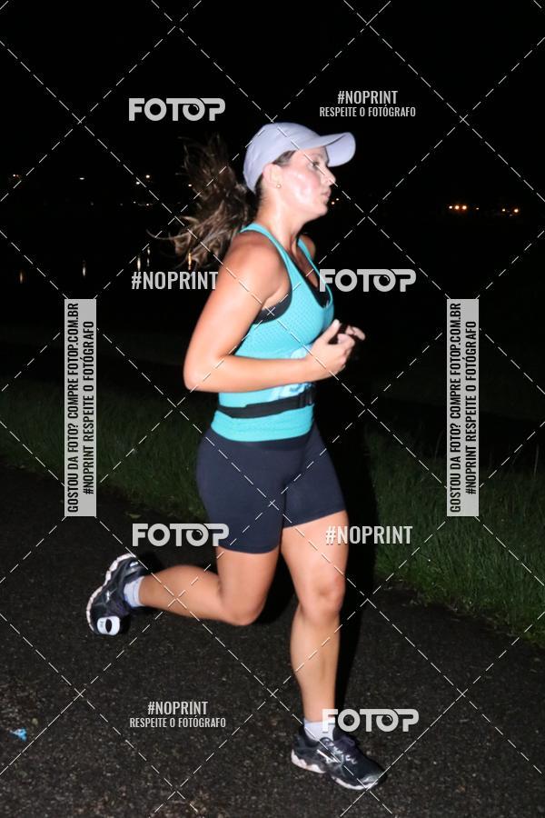 Buy your photos of the eventCorrida da Lua Cheia - Parque Barigui on Fotop